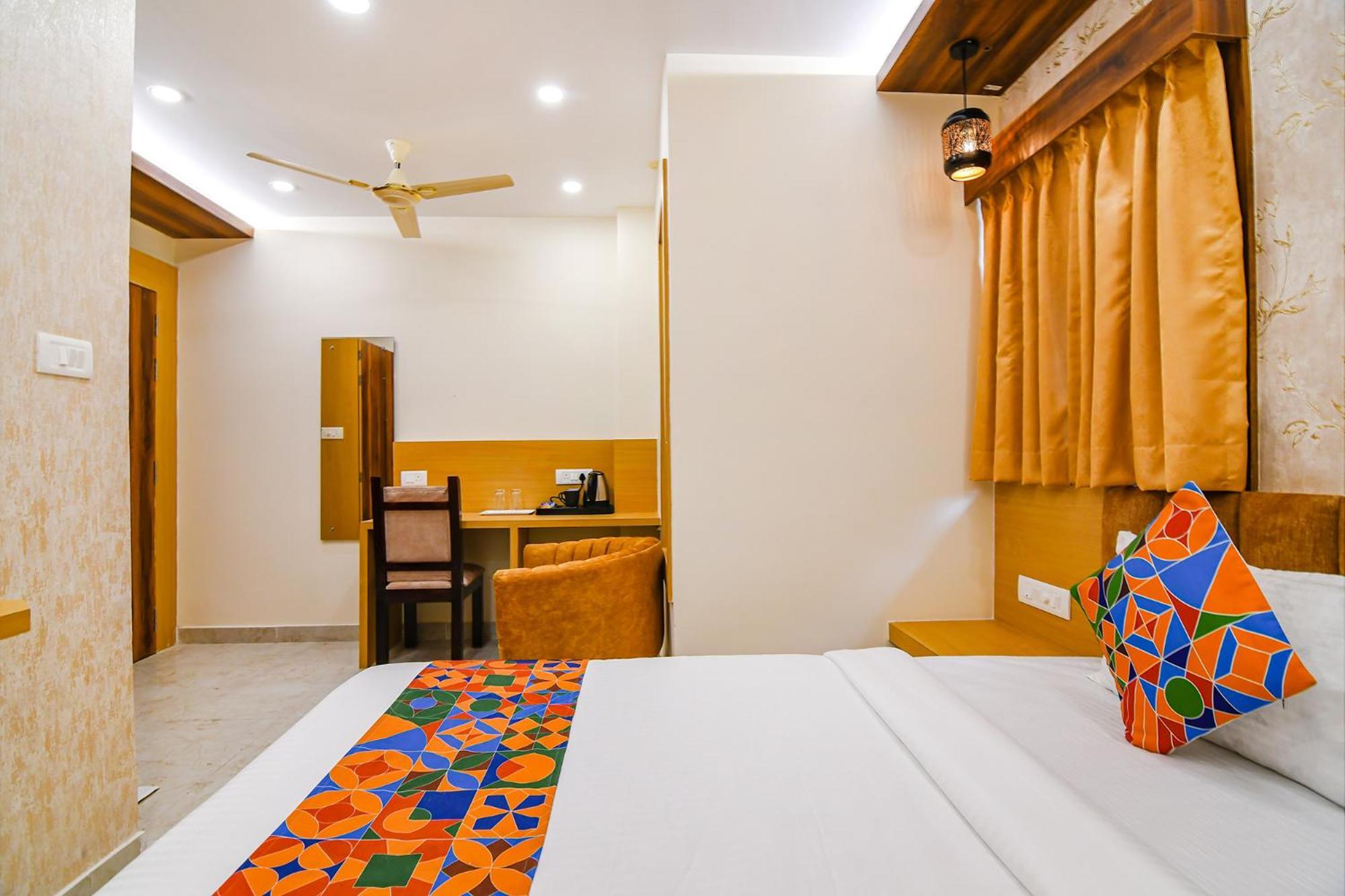 Fabhotel Sonali Golden Palace - Nr Bhubaneswar Railway Station Exterior photo